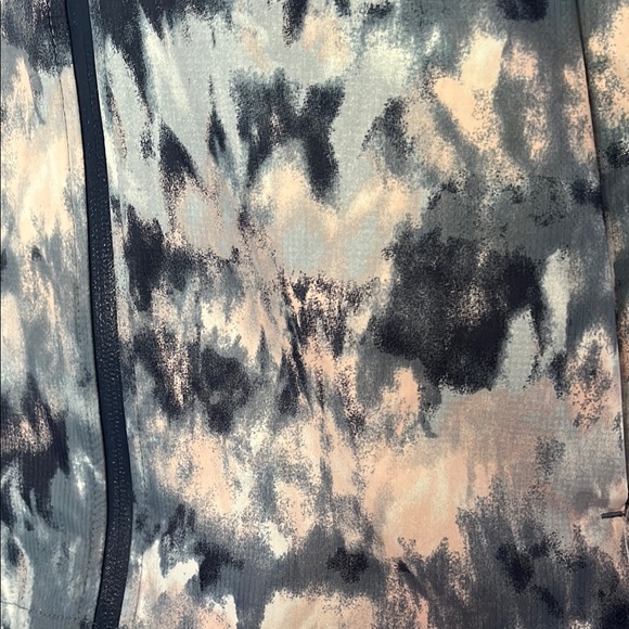 Eddie Bauer Blue and Pink Runner’s Rain Jacket (NWT) - Picture 4 of 9